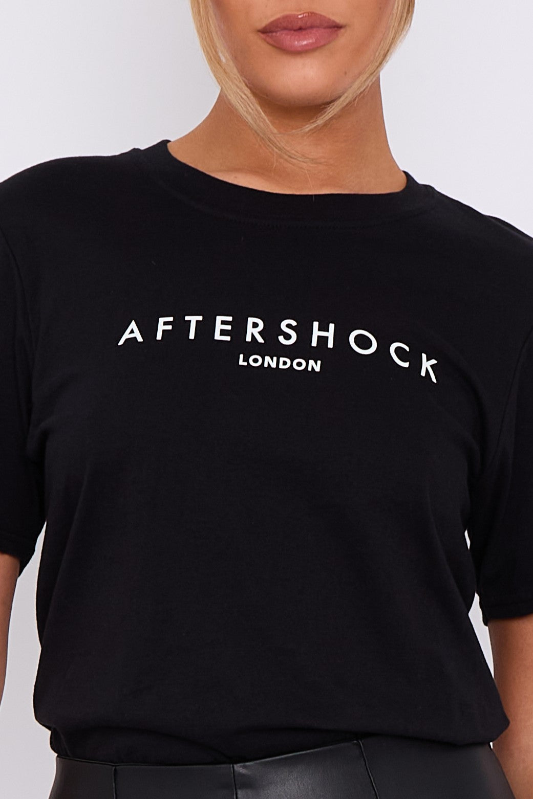 Black Logo Short Sleeve Round Neck T-Shirt-3