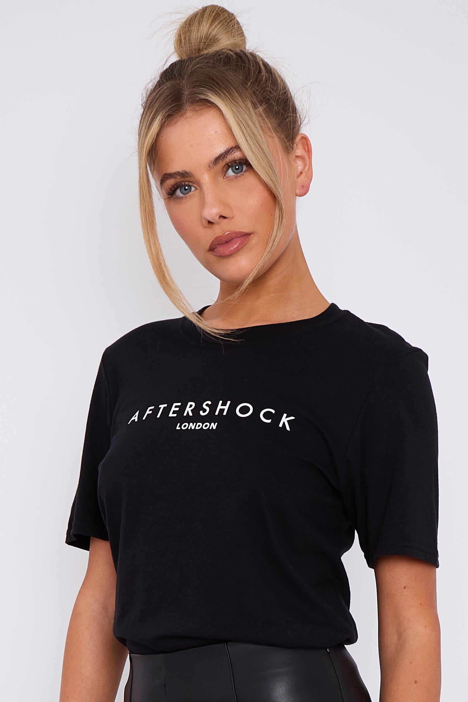 Black Logo Short Sleeve Round Neck T-Shirt-1