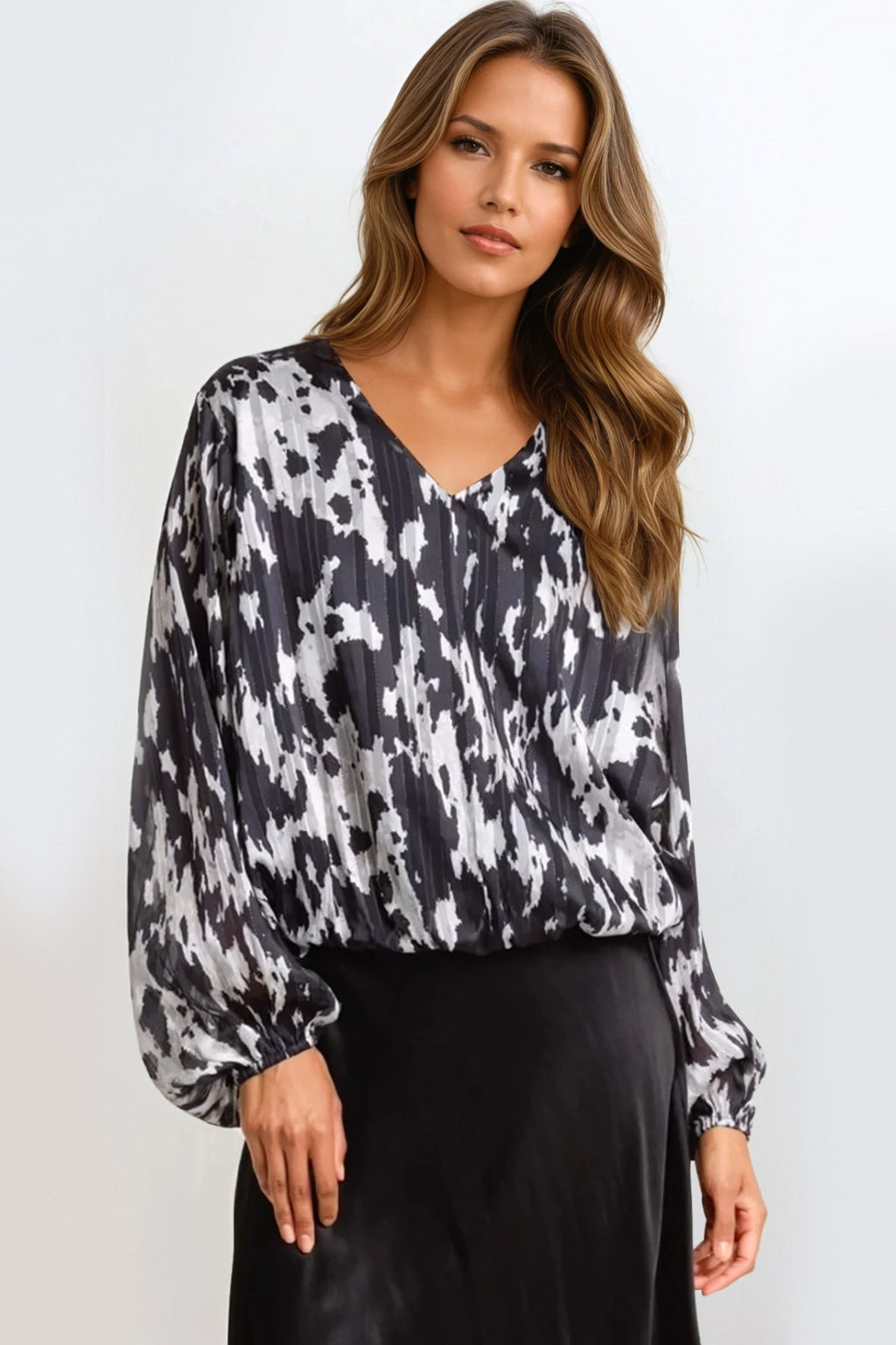Black Animal Print V Neck Blouse - Fashionable Casual Wear-0